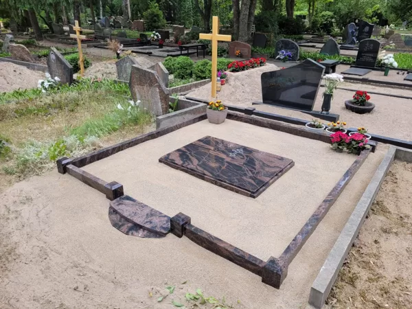Kapu apmales, kopiņas, pieminekļi, kapu labiekārtošana, kapu serviss, G.K. Service SIA