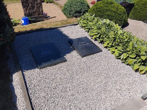 Kapu pieminekļi Liepājā, kapu labiekārtošana - kopiņas un apmales, kapu serviss
