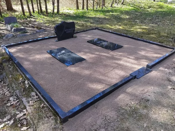 Kapu pieminekļi Liepājā, kapu labiekārtošana - kopiņas un apmales, kapu serviss