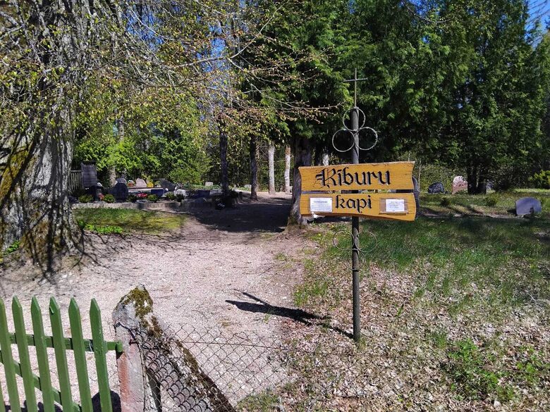 Ulmales kapi, Sakas pagasts, Dienvidkurzemes novads, G.K.Service SIA